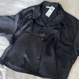 NWT Abercrombie and Fitch silk cropped button up sz large